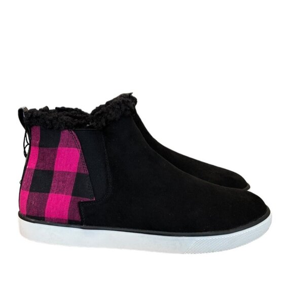 Ladies Size 6 Black Pink Plaid HighTop Sneakers Faux Fur Flat Bootie Foam New - Picture 1 of 8